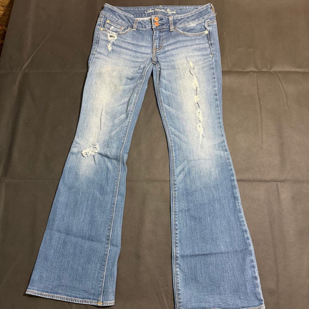 American Eagle Jeans Artist size 8 Women's Distressed
